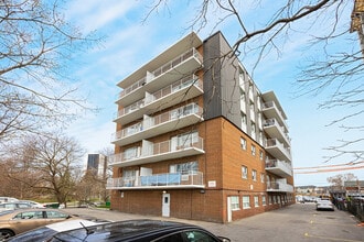 Building Photo - 2360 Weston