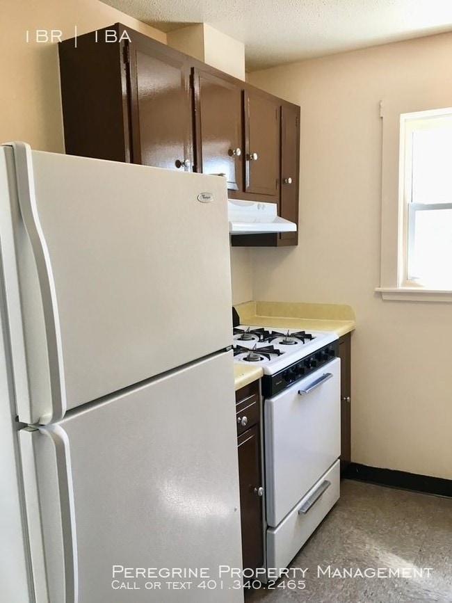 Building Photo - 1 bedroom in Central Falls RI 02863