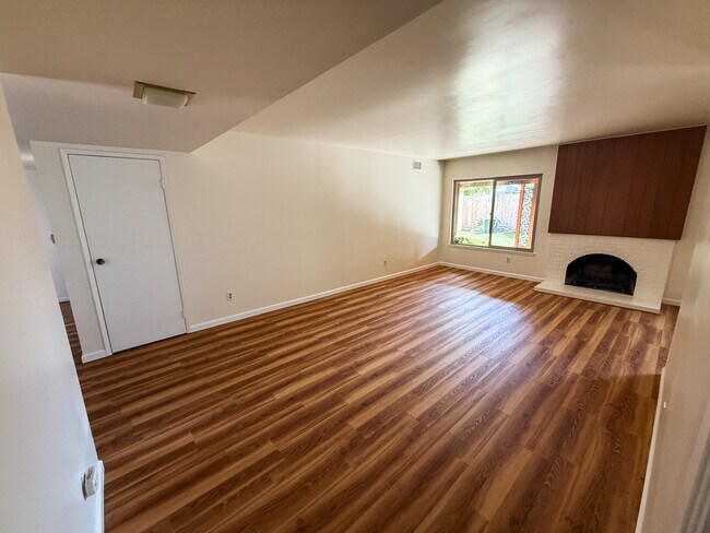 Foto del edificio - 7003 Batista St