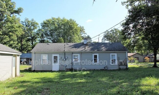 Building Photo - 3010 Bender St