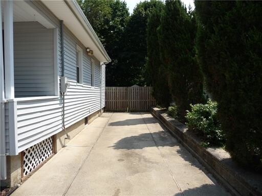 Building Photo - 331 Catherine St