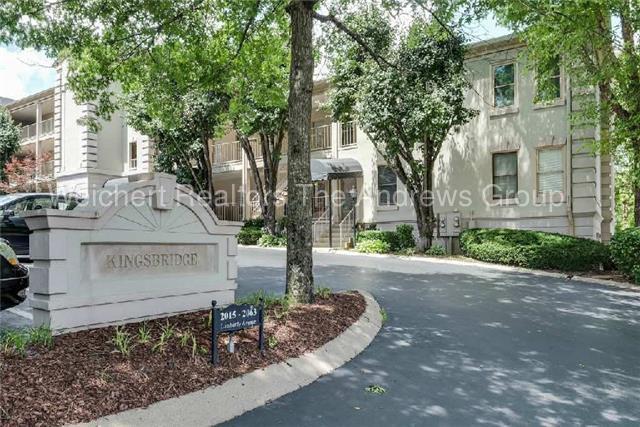 Building Photo - 2063 Lombardy Ave