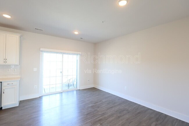 Foto del edificio - 4340 Bon Secours Pkwy