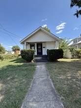 Building Photo - 442 Schaum Ave