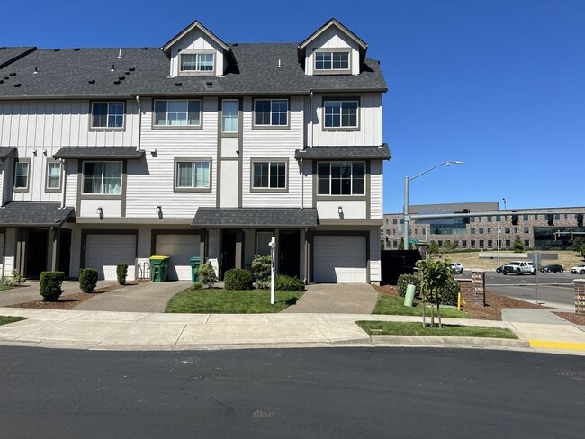 Stunning Corner-Unit Townhome with 4th Bedroom Private Suite in River Terrace, Bonus Room, Pool, ... - Stunning Corner-Unit Townhome with 4th Bedroom Private Suite in River Terrace, Bonus Room, Pool, ...