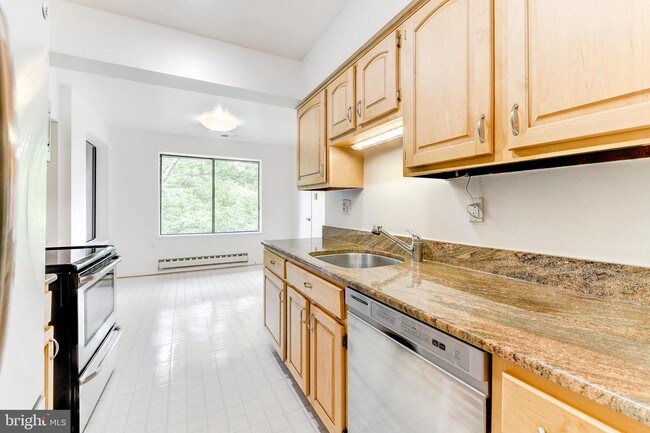 Building Photo - 15320 Pine Orchard Dr