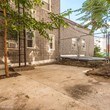Primary Photo - 377 Manhattan Ave