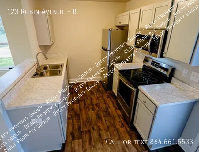 Foto del edificio - 123 Rubin Ave