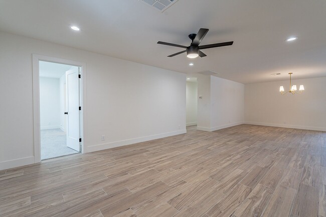 Foto del edificio - Stunning Clean Updated Home in Tempe!