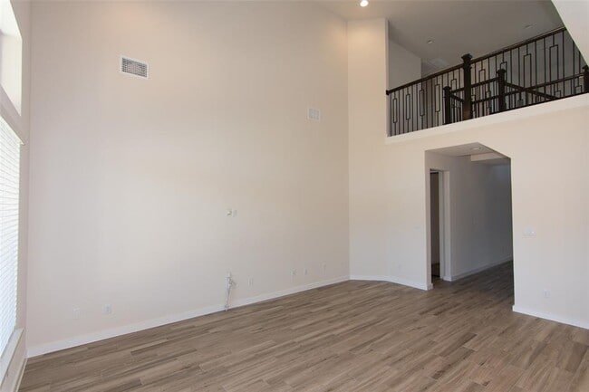Building Photo - 4513 Post Loop