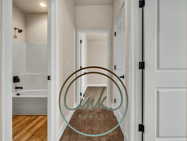 Foto del edificio - Brand New 3-Bed, 2.5-Bath Townhouse – Leas...