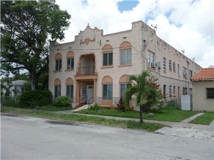 Primary Photo - 3237 SW 4th St