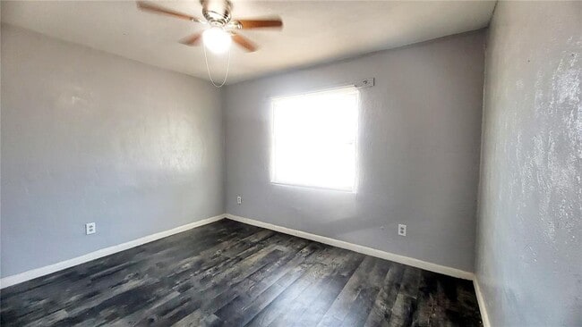 Building Photo - 424 N Charles St