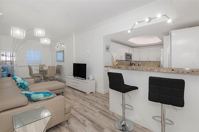 Foto del edificio - 17425 NW 75th Pl
