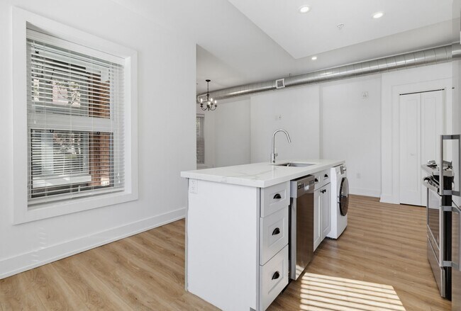 Photo du bâtiment - Stunning 1 Bedroom In Durand with Roof Top Terrace
