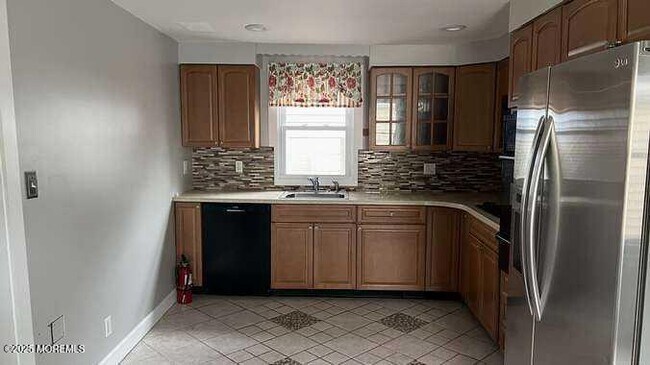 Building Photo - 86 Sea Drift Ave