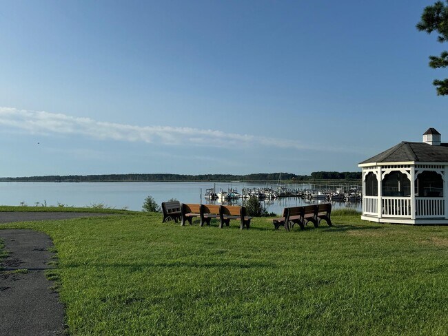 Building Photo - Just steps from the Indian River Bay!