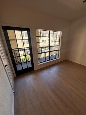 Foto del edificio - 4800 W Lovers Ln