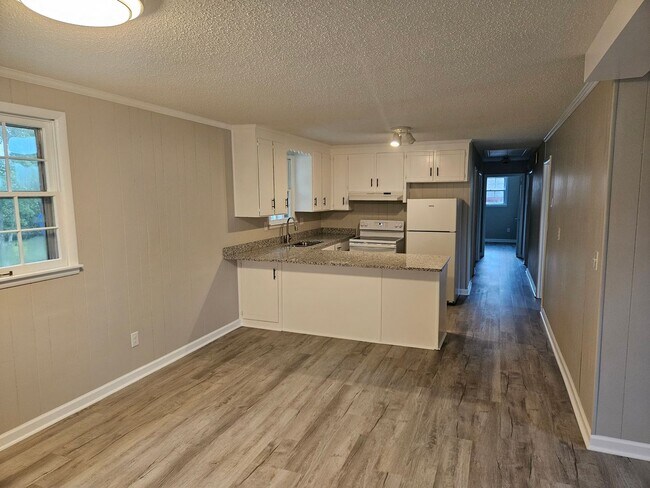 Foto del edificio - ****JUST REDUCED****2318 Floyd Ave, Murfre...