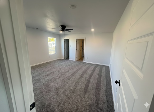 Building Photo - 4101 Parkway Rd