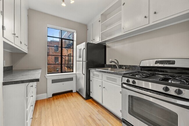 Foto del edificio - 97 Strathmore Rd