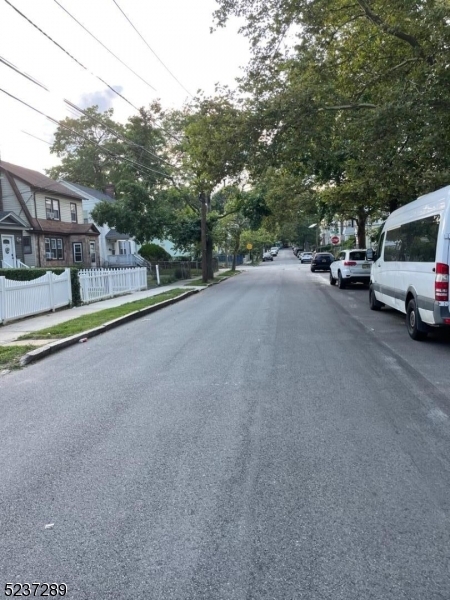 Foto del edificio - 259 Weequahic Ave