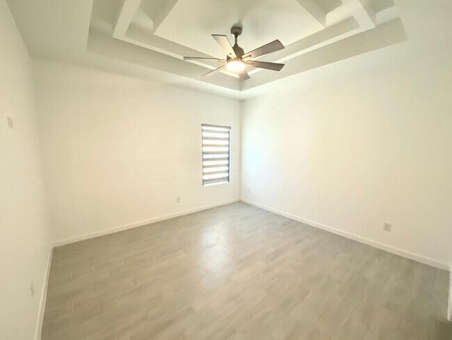 Building Photo - 1623 W. Marlin St. Apt. 2