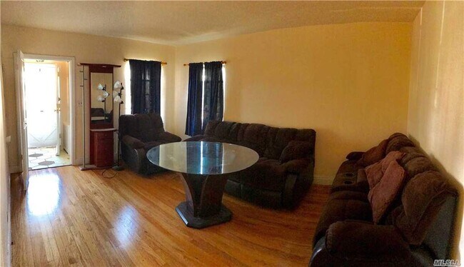 Building Photo - 69-20 178th St