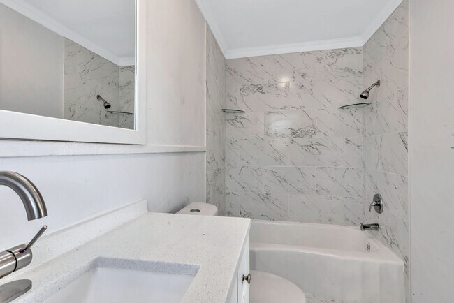 Foto del edificio - 305 N Robinson St