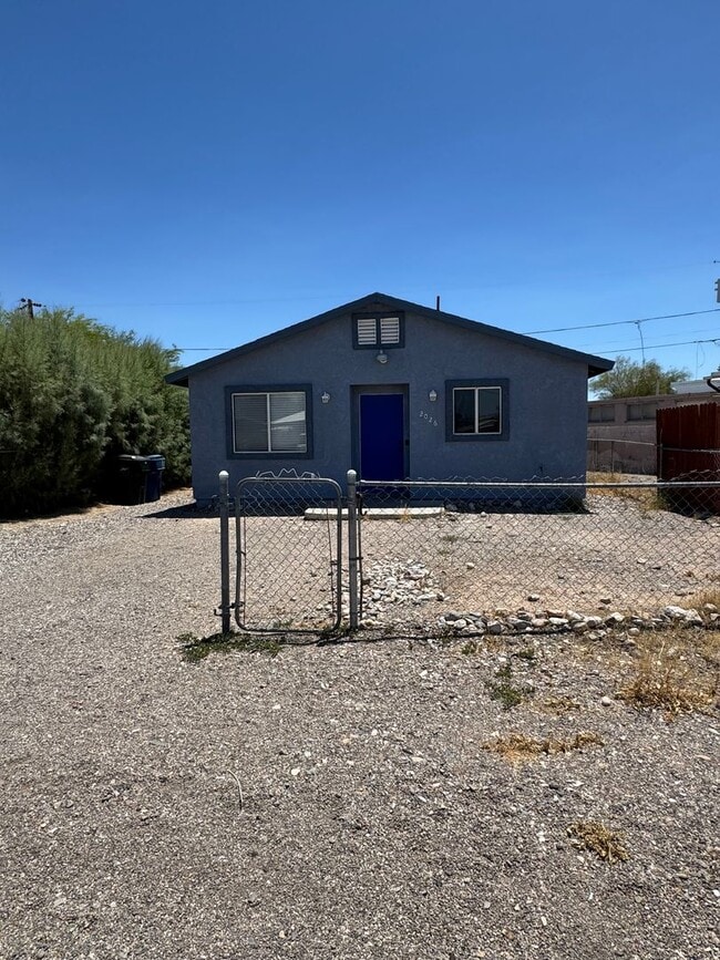 Building Photo - Cozy Updated 3-Bedroom Home Near River Acc...