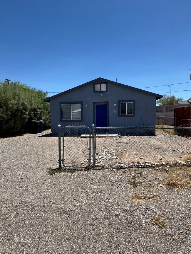 Foto del edificio - Cozy Updated 3-Bedroom Home Near River Acc...