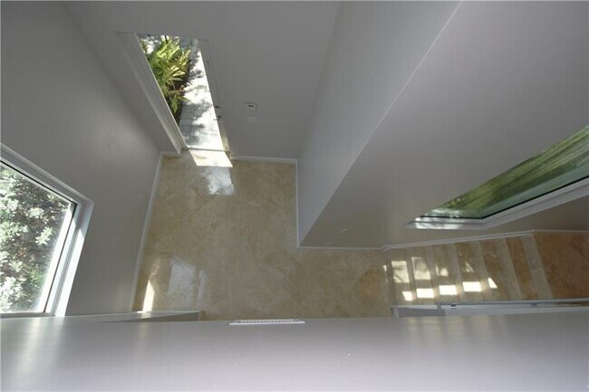 Foto del edificio - 783 NE 4th Ave