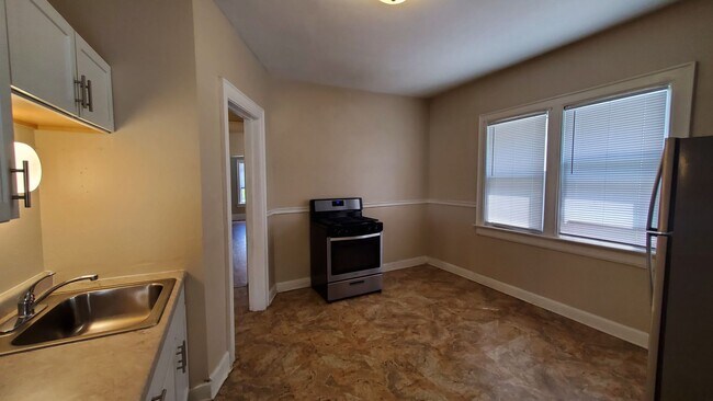 Foto del edificio - 2445-47 N 34th St