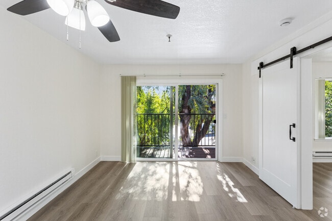 1BR, 1BA - 550SF - Living Room - Apricot Pit Apartments