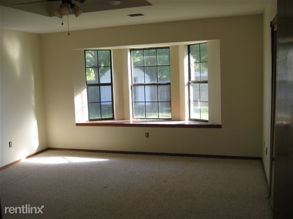 Building Photo - 3404 Justice Ct