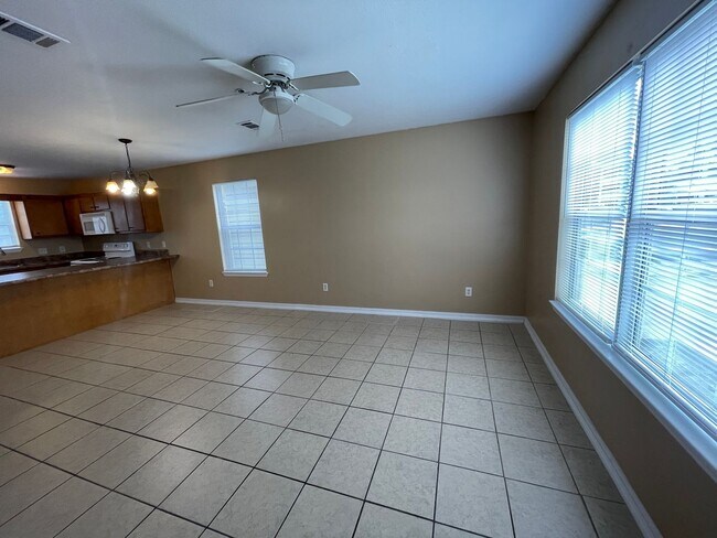 Foto del edificio - 1803 Hickory Ave