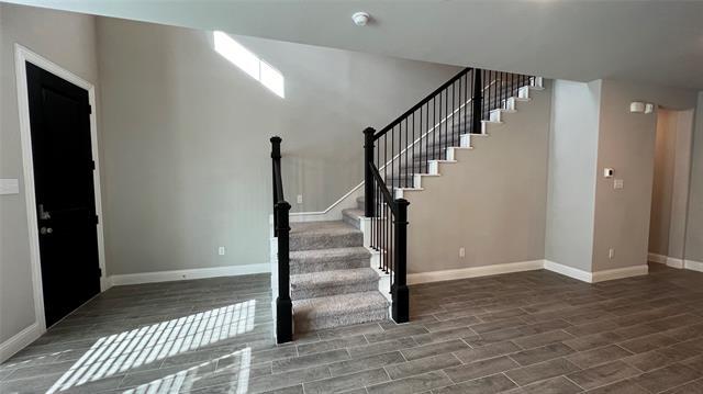 Building Photo - 905 Suma Dr
