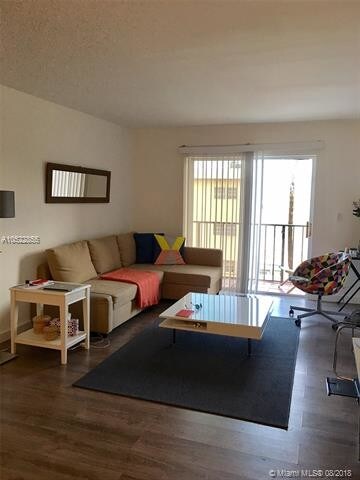 Foto del edificio - 821 Euclid Ave