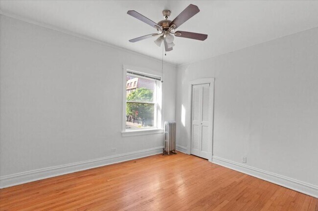 Foto del edificio - 3 bedroom in Chicago IL 60614