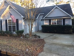 Building Photo - 818 Bentley Dr