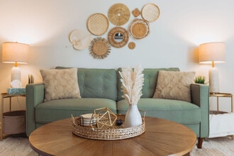 Building Photo - 308 Lamont St