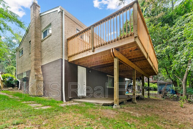 Foto del edificio - 318 McCutcheon Ln