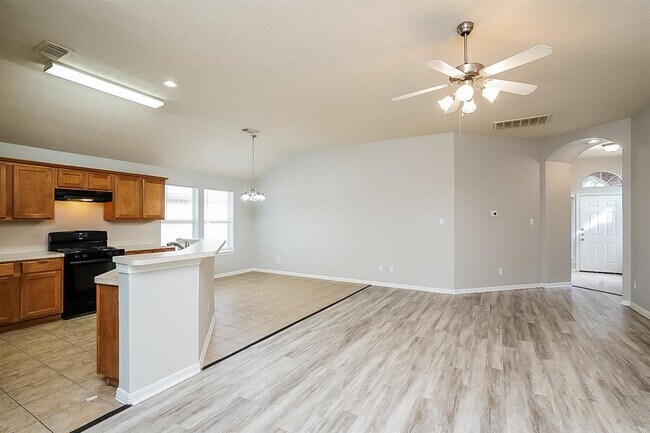 Building Photo - 4531 Bridgevillage Dr