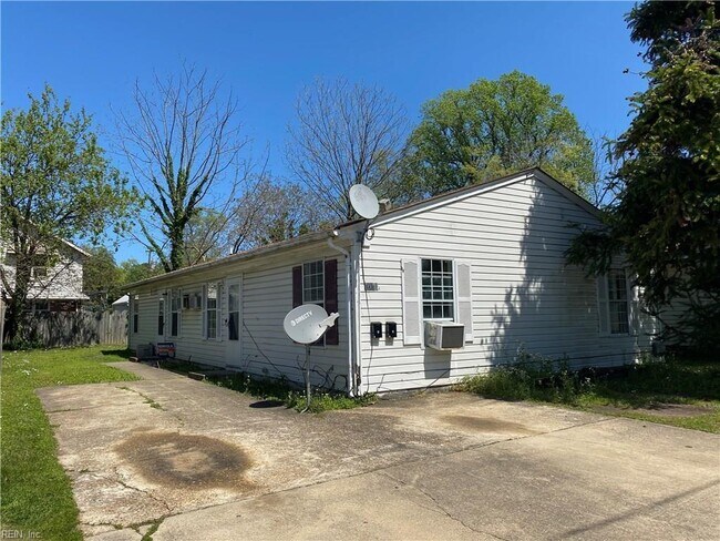 Building Photo - 1016 Modoc Ave