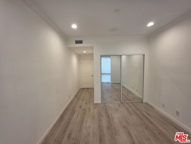 Foto del edificio - 12000 Goshen Ave