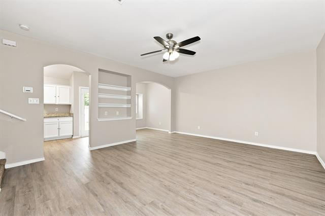 Building Photo - 130 Creek Cove Dr