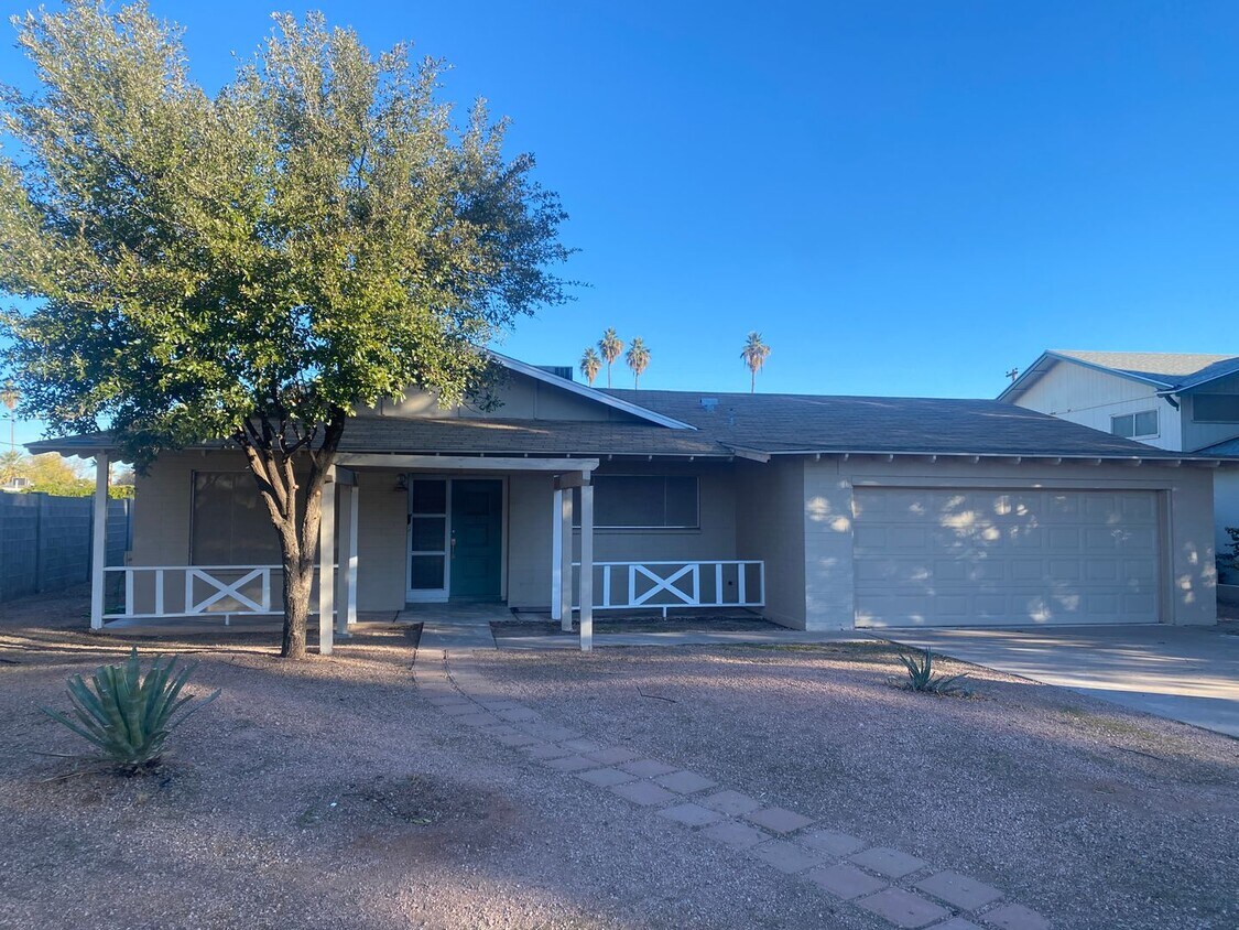 Updated 3 Bed/2 Bath in Excellent Tempe Lo... House Rental in Tempe, AZ