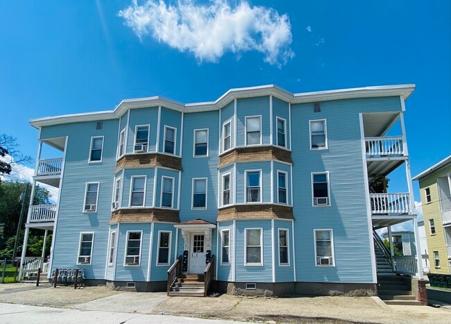 Building Photo - 176 Hall St