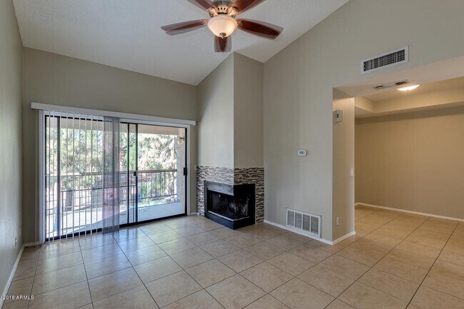 Building Photo - 6550 N 47th Ave