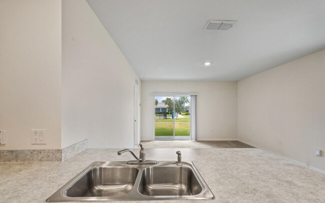 Building Photo - 4529 Blue Rock Dr